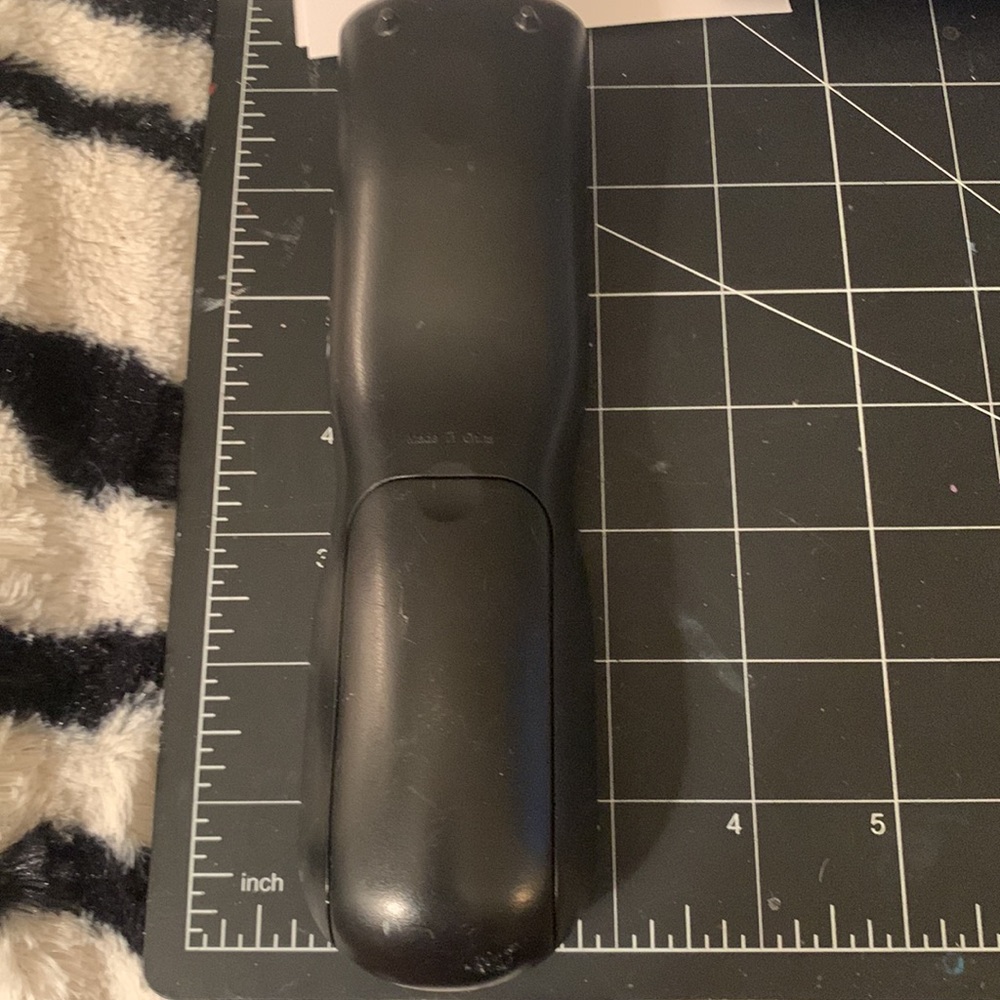Insignia Remote Control - Picture 3 of 5